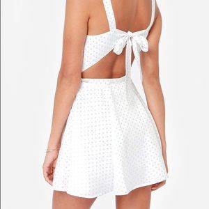 White and blue daisy dress